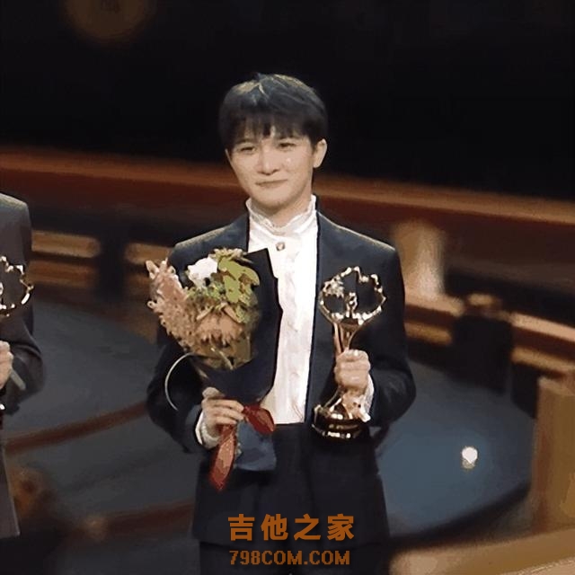 盘点10位在国外获奖的中国歌手，好声音周深上榜，刀郎位列其中