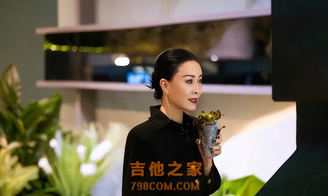 歌坛九位唱功最出色的歌手，王杰的遗憾最令人惋惜，那英争议最大