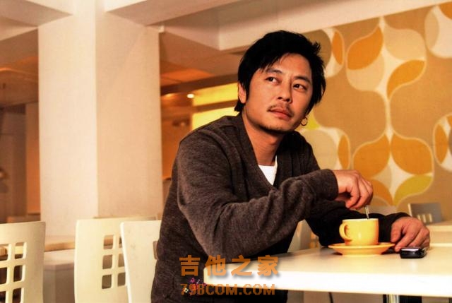 歌坛九位唱功最出色的歌手，王杰的遗憾最令人惋惜，那英争议最大