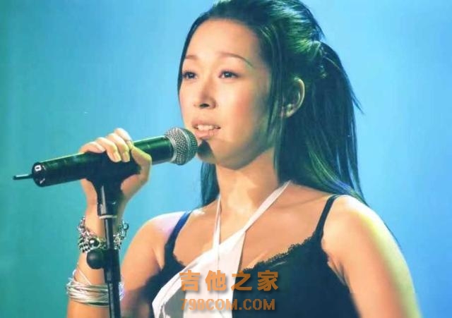 5位“消失”的顶流女歌手,如今境况差距大,有人落魄,有人幸福