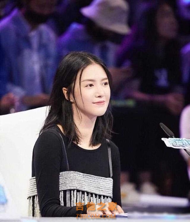 从穷困酒吧歌手到亿万身家,她的音乐之路,从不炒作取得成功