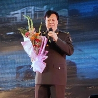 军旅歌手刘斌：《当兵的人》火遍大江南北，成名后不忘发妻