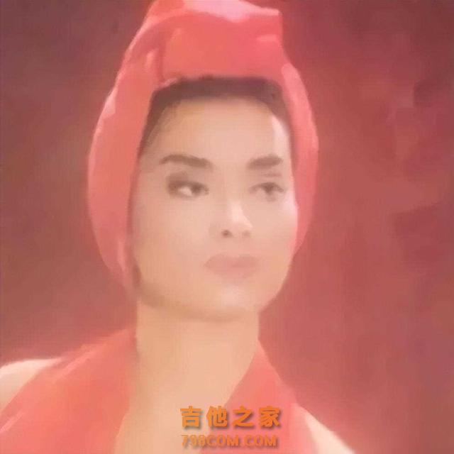她是著名歌手,39岁才遇到真爱生1双儿女,丈夫爱她给206亿