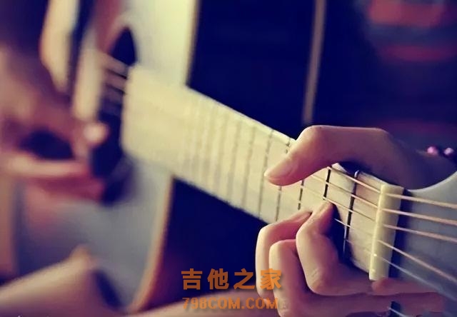 我想学习弹吉他,但我不知道怎么学