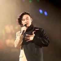 香港十大殿堂级男歌手：时代的旋律，永恒的传奇