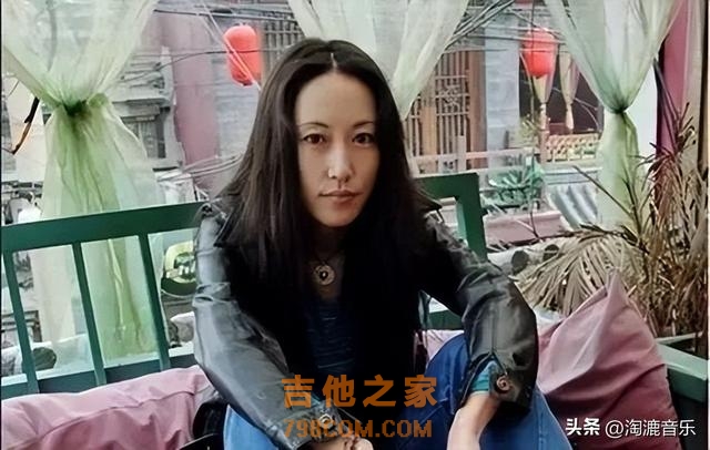 最美摇滚女歌手，结婚11年后丈夫自杀，她的身份可不只是窦唯初恋