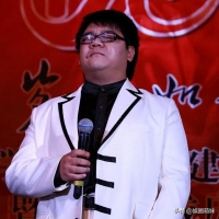 歌手杨光：从年薪百万到无人问津的歌手杨光，看他干的事就明白了