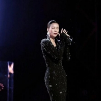 直播、全开麦、不修音，挑战歌手还是《歌手》？