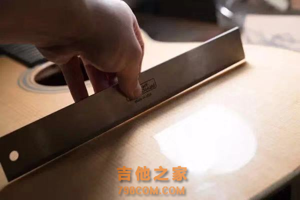 “吉他怎么选？”系列——指板、琴桥要怎么选？