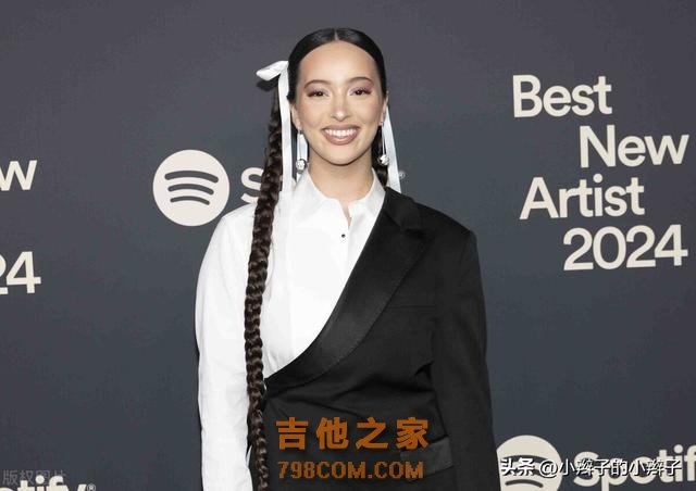 《歌手》：那英走音，孙楠王炸但拖拍，杭盖惊艳编却倒数第一？