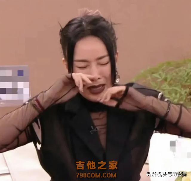 那英搁浅跑调！《歌手》俩唱周杰伦的翻车，孙楠拯救，评论炸了