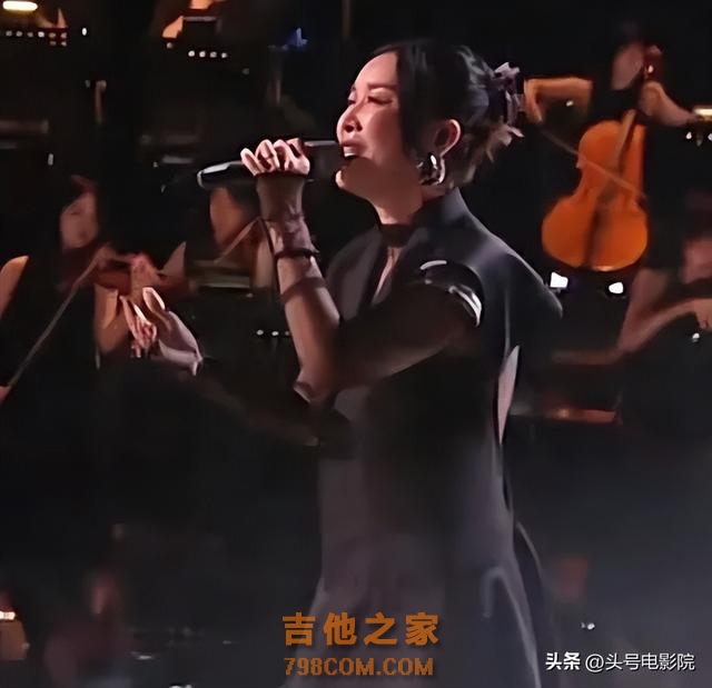 那英搁浅跑调！《歌手》俩唱周杰伦的翻车，孙楠拯救，评论炸了
