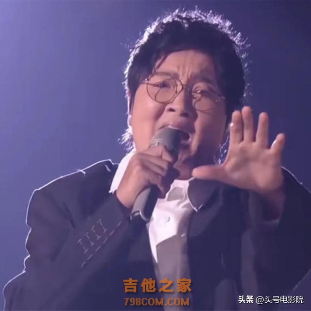 那英搁浅跑调！《歌手》俩唱周杰伦的翻车，孙楠拯救，评论炸了