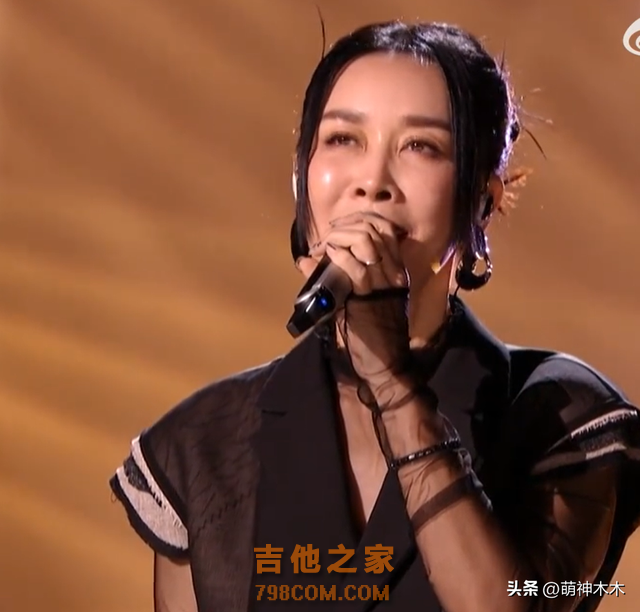 《歌手》大洗牌！那英跑调严重排名持续下降，孙楠出场收视率飙升