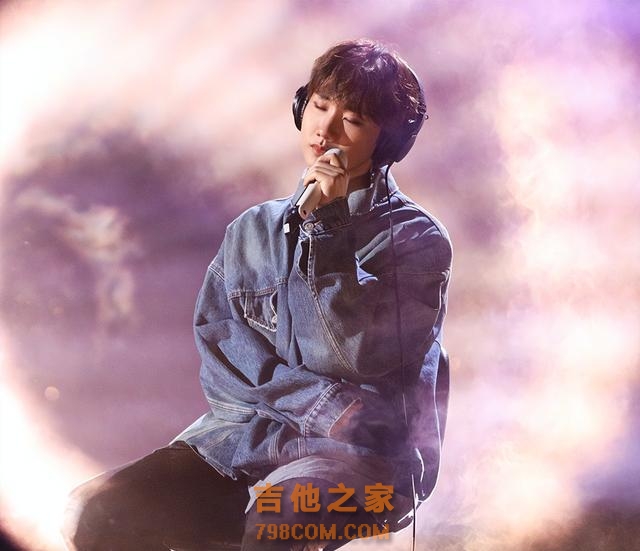 《歌手》第四期：孙楠补位唱《拯救》，汪苏泷居然坐着唱歌