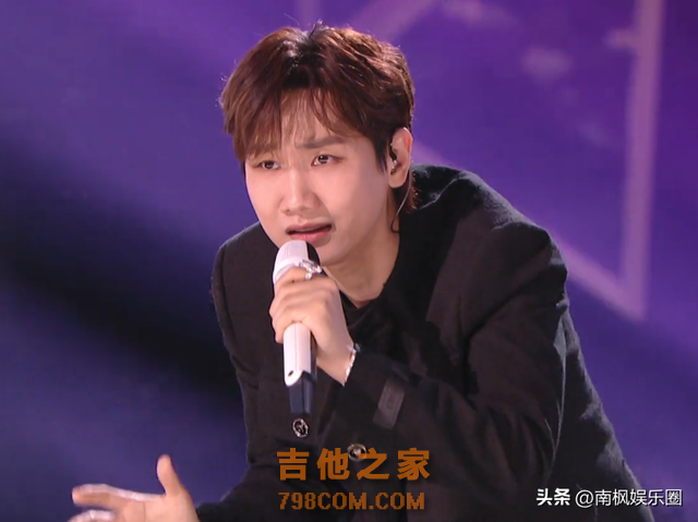 歌手最新排名：汪苏泷倒第二，那英挤进前三，第一当之无愧