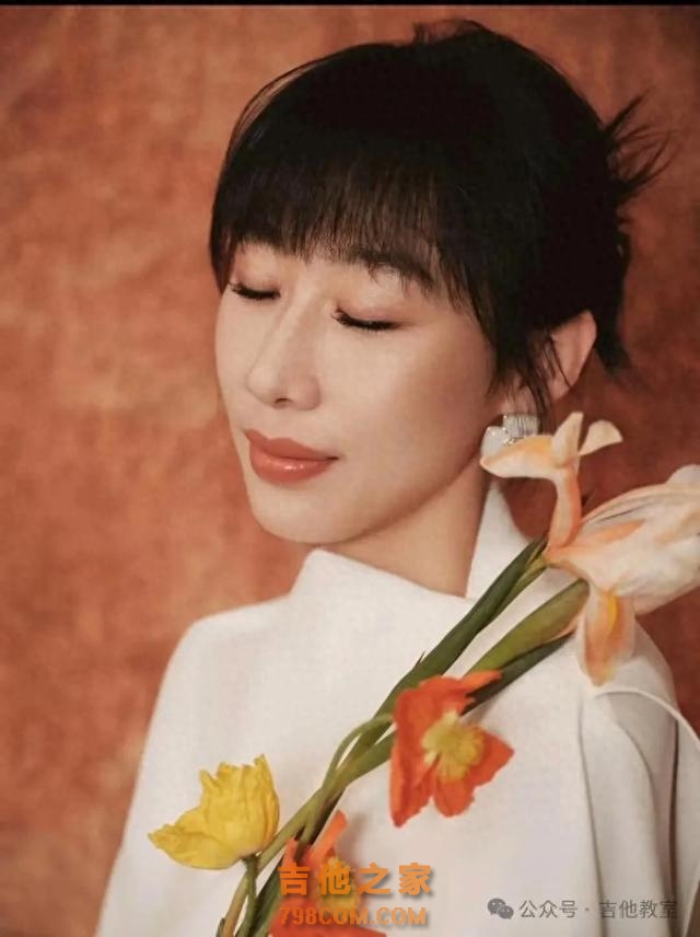 任素汐10首首经典吉他弹唱歌曲(附吉他谱),你喜欢她的歌曲吗?