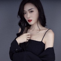 盘点是十八位唱歌好听的美女网红歌手！