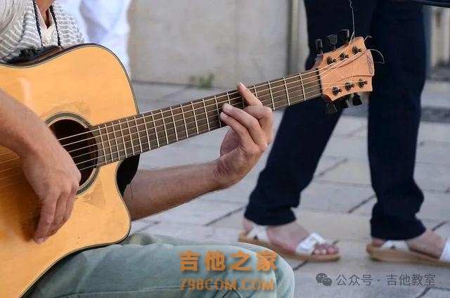10首与冬天有关吉他弹唱歌曲(附吉他谱),冬天练琴,歌曲来相伴
