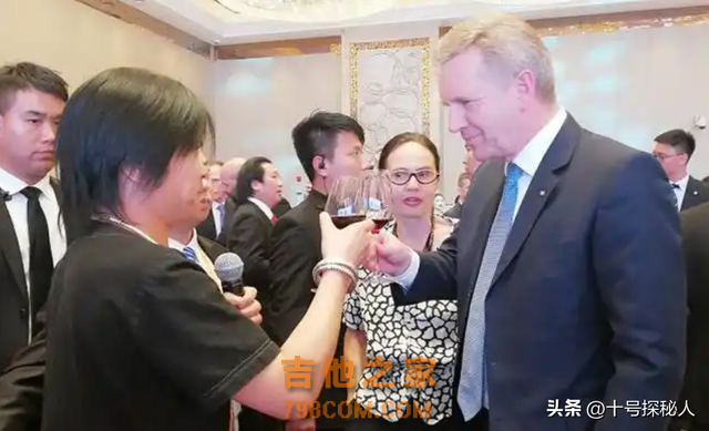 负债百万露宿街头、离婚、锒铛入狱，星光大道草根歌手现状太落魄