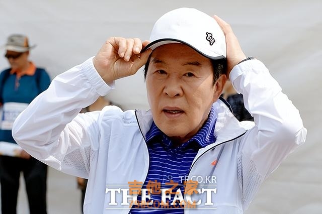 韩国“国民歌手”宋大官去世，他是韩国歌手界“传奇巨星”