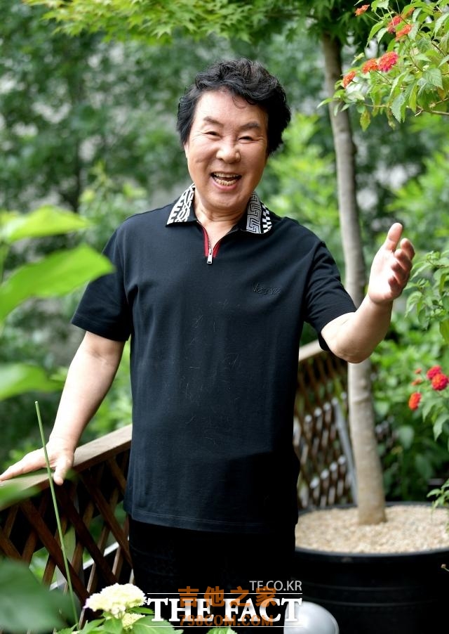 韩国“国民歌手”宋大官去世，他是韩国歌手界“传奇巨星”
