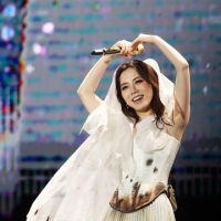 邓紫棋2025海外巡演，华语女歌手海外场次历史第一，妥妥的大女主