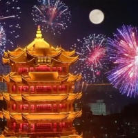 刚刚，武汉籍知名歌手亮相央视！旋律一响就哭了