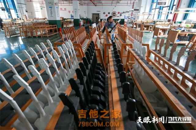 制作一把吉他仅需1天！正安吉他向“新”发力
