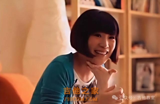 唐恬10首经典弹唱歌曲（附吉他谱）《孤勇者》《人世间》《如愿》