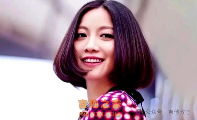 唐恬10首经典弹唱歌曲（附吉他谱）《孤勇者》《人世间》《如愿》