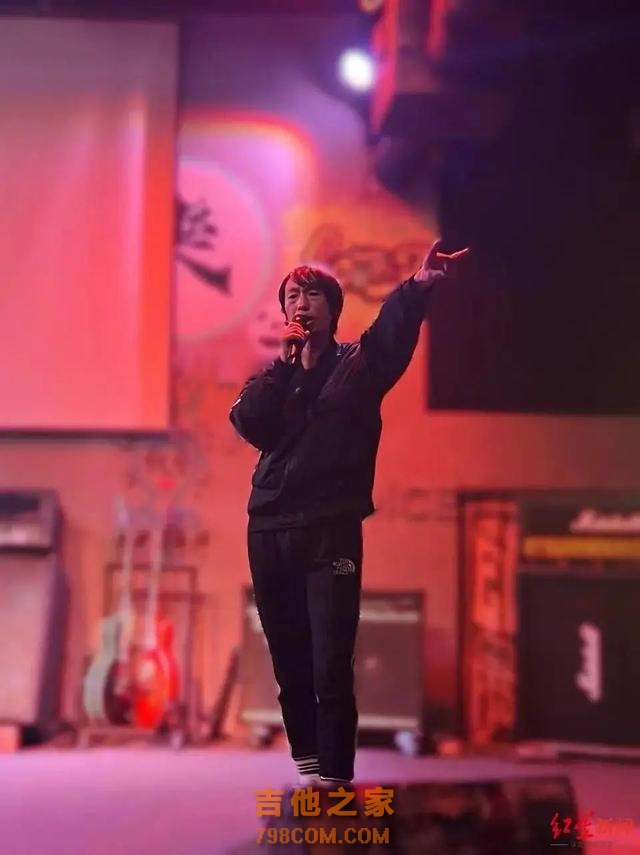 知名歌手复出，巡演上海站售罄，此前首场观众仅有9人